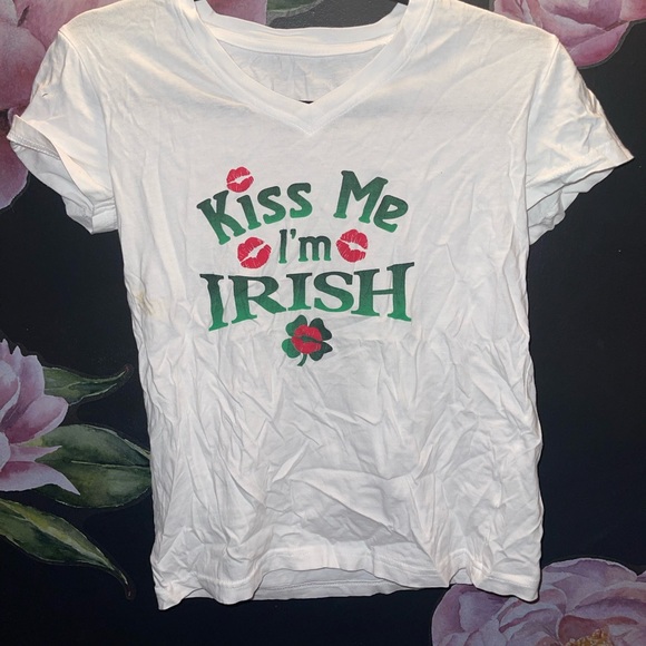 Tops - “Kiss Me I’m Irish” tshirt